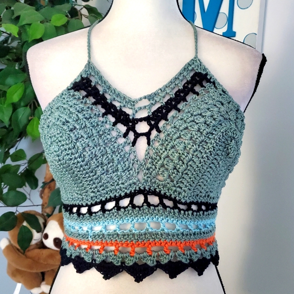 HANDCRAFTED Crochet Lace Up Halter Bralette Crop Top - Picture 1 of 9
